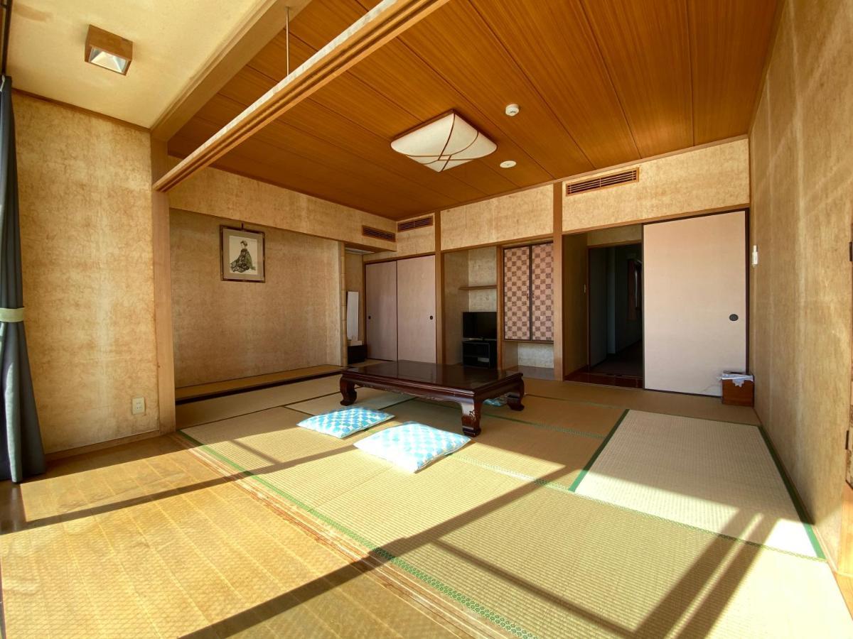 Atami Onsen Guest House Megumi Esterno foto