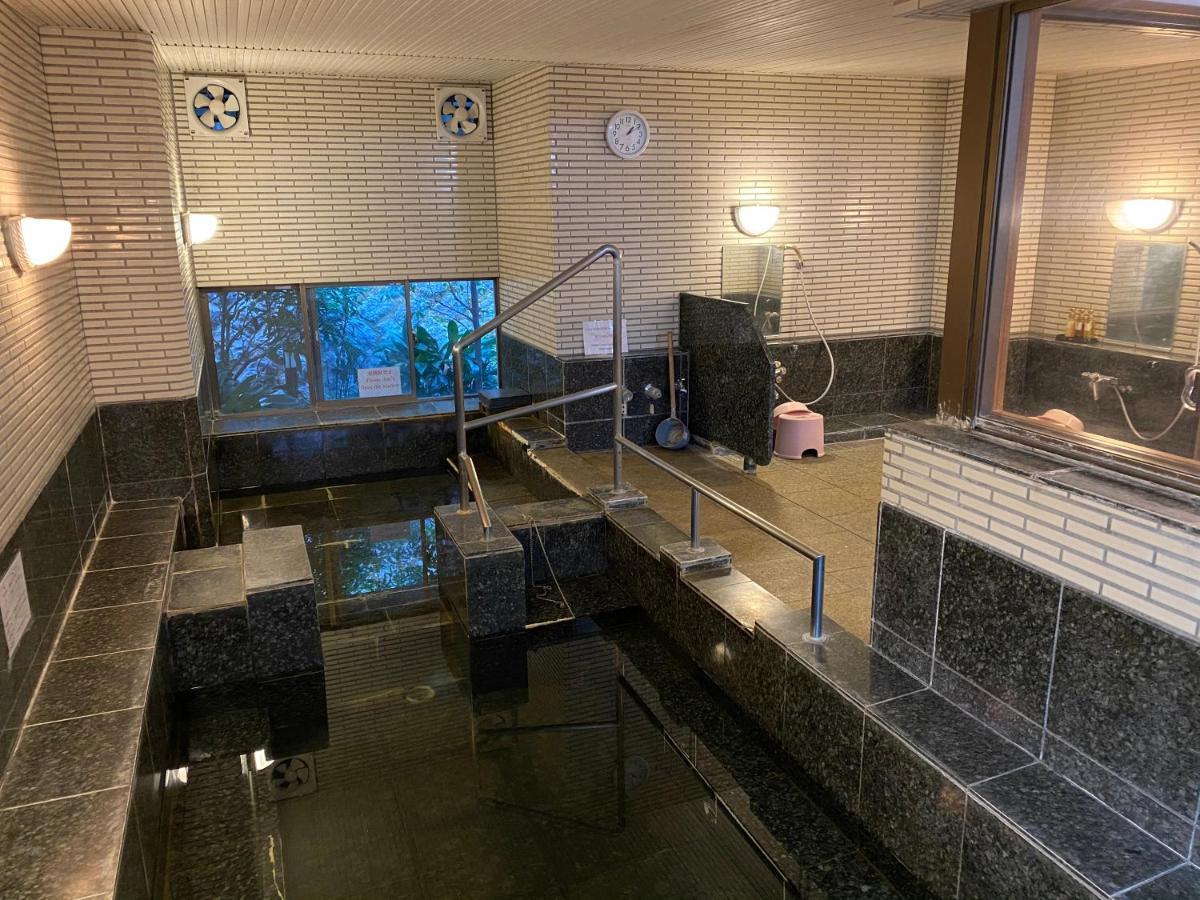 Atami Onsen Guest House Megumi Esterno foto