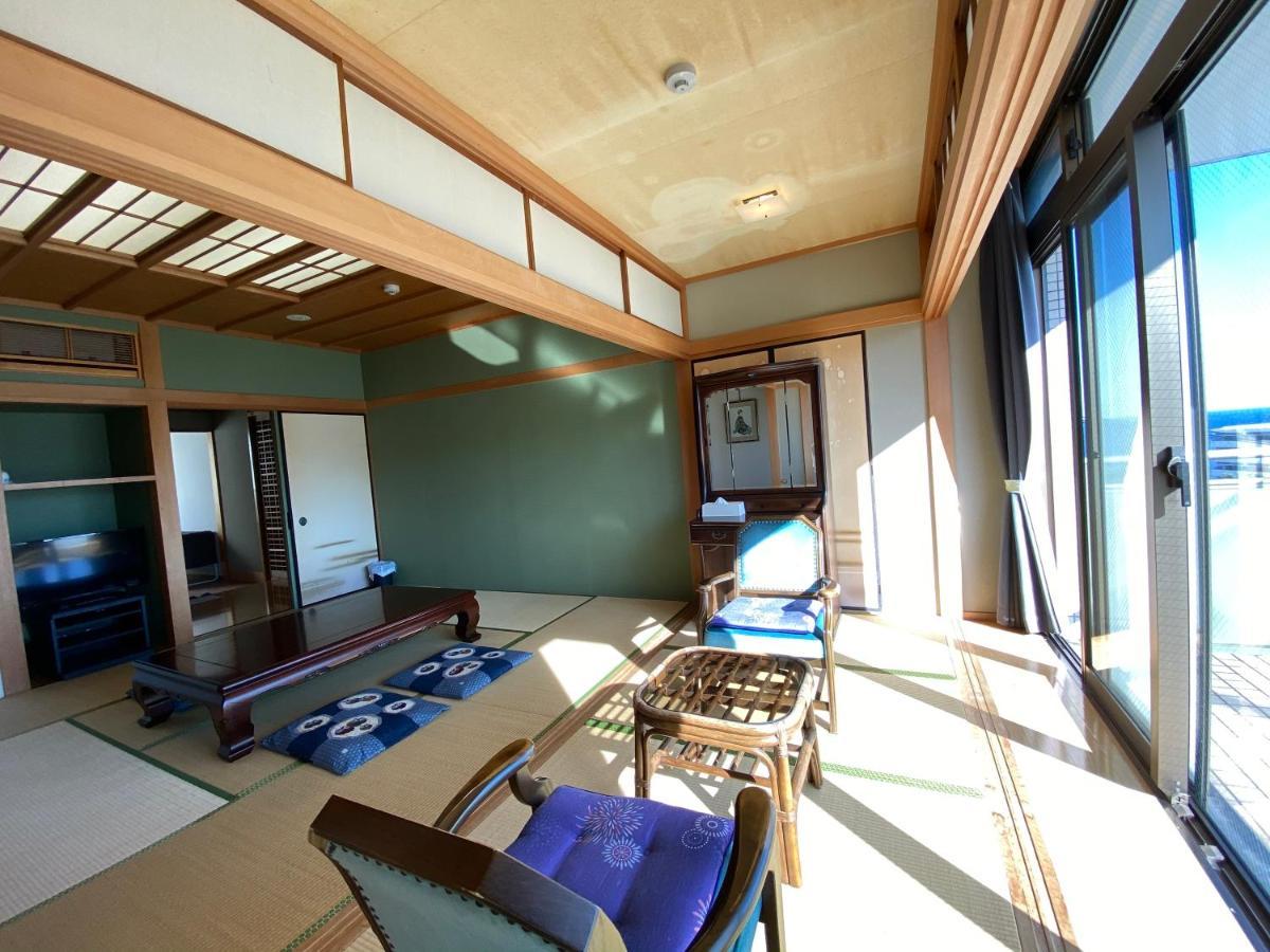 Atami Onsen Guest House Megumi Esterno foto