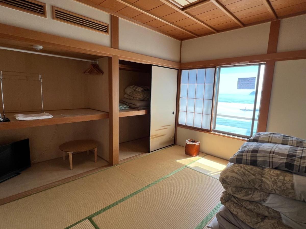 Atami Onsen Guest House Megumi Esterno foto