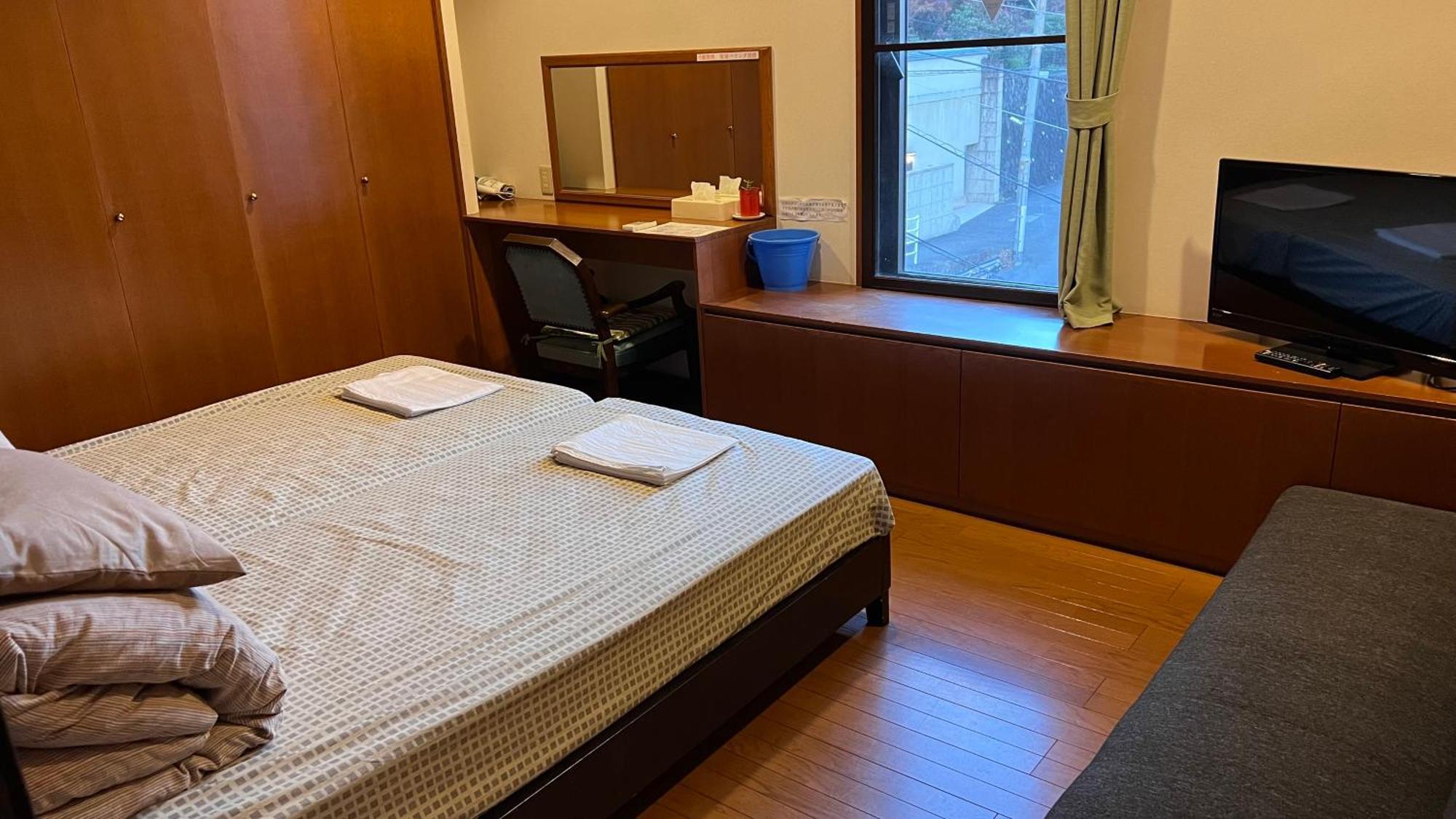 Atami Onsen Guest House Megumi Esterno foto